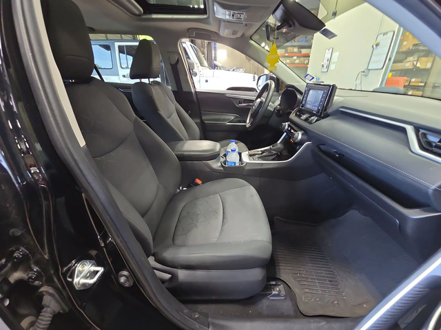 Toyota Rav4 2021 XLE* DISTRONIK* LANE ASSIST* KEYLESS* ПОДГРЕВ - автомобили, коли, обяви за нови и употребявани 9