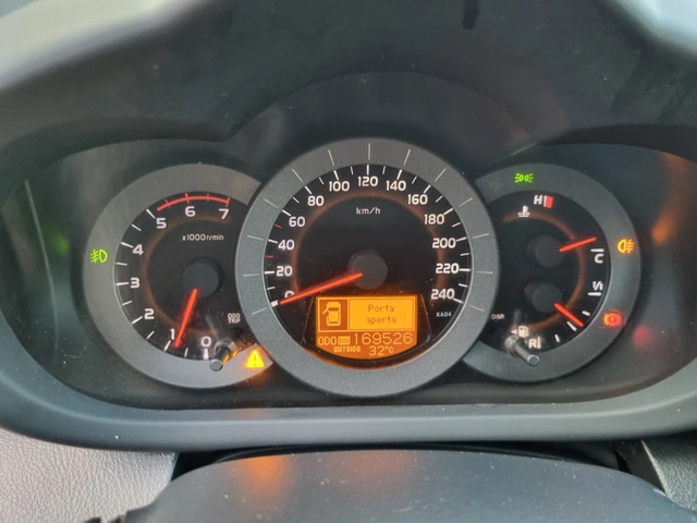 Toyota Rav4 2, 200D4D EURO5 - автомобили, коли, обяви за нови и употребявани 12