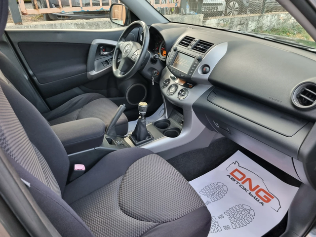 Toyota Rav4 2, 200D4D EURO5 - автомобили, коли, обяви за нови и употребявани 8