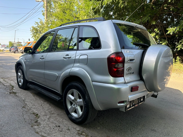 Toyota Rav4 2, 000d4d EURO4 - автомобили, коли, обяви за нови и употребявани 4