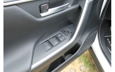 Toyota Rav4, 2021 г., 108000 км, 243 к.с. - автомобили, коли, обяви за нови и употребявани 11