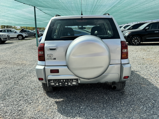 Toyota Rav4 2.0D - автомобили, коли, обяви за нови и употребявани 4