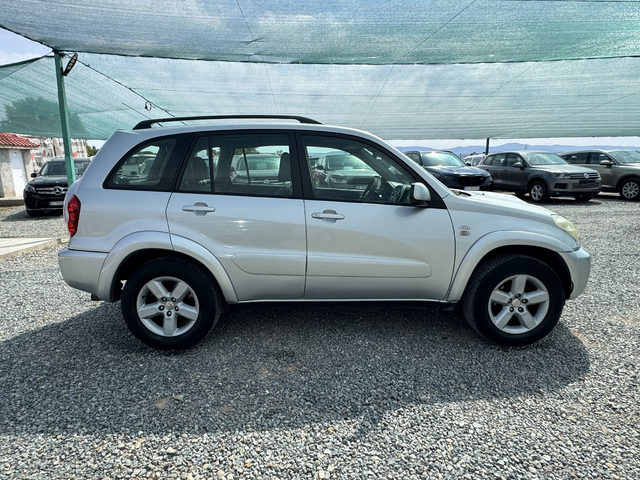 Toyota Rav4 2.0D - автомобили, коли, обяви за нови и употребявани 6