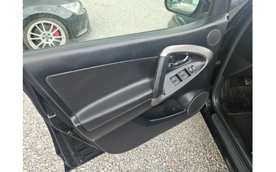 Toyota Rav4 2.2 D4D - автомобили, коли, обяви за нови и употребявани 11