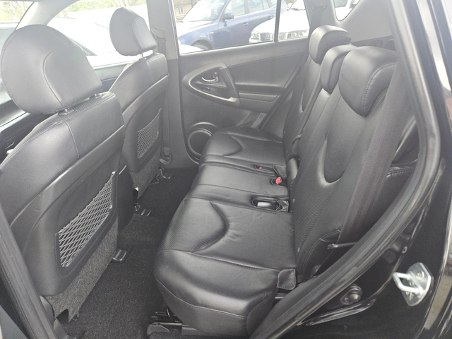 Toyota Rav4 2.2 D4D - автомобили, коли, обяви за нови и употребявани 13