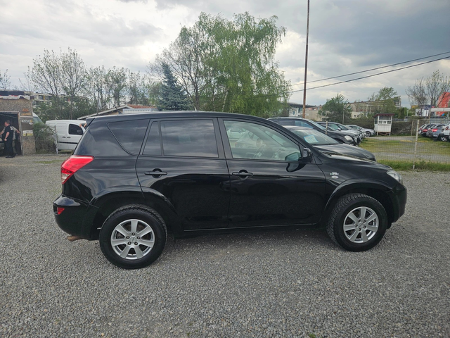 Toyota Rav4 2.2 D4D - автомобили, коли, обяви за нови и употребявани 5