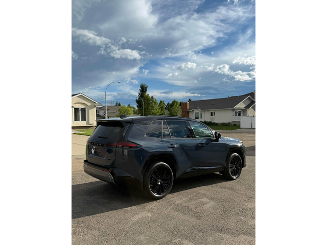Toyota Rav4 2.5L 4cyl AWD - автомобили, коли, обяви за нови и употребявани 2