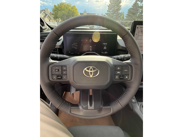Toyota Rav4 2.5L 4cyl AWD - автомобили, коли, обяви за нови и употребявани 8