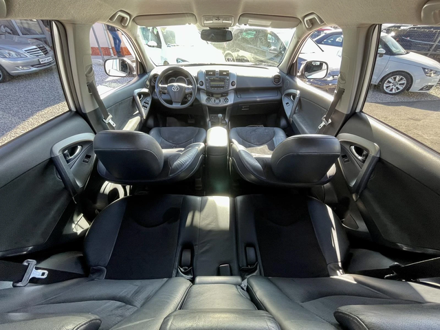 Toyota Rav4 2.2D 150HP AUTOMAT - автомобили, коли, обяви за нови и употребявани 8