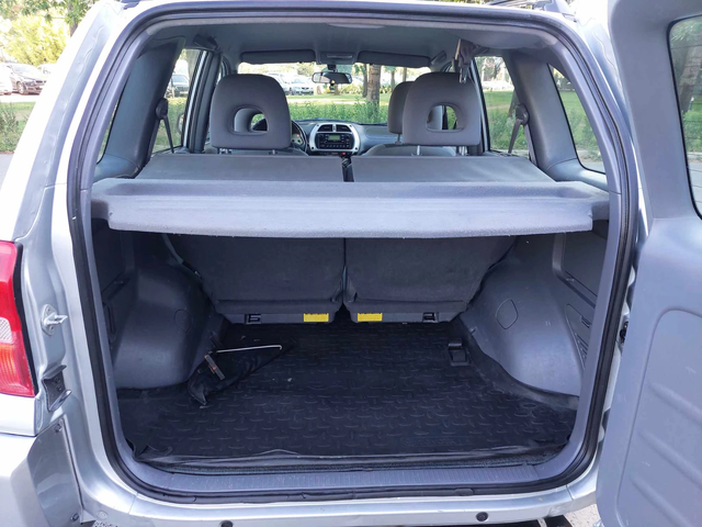 Toyota Rav4 2, 0d 116ps 4x4 - автомобили, коли, обяви за нови и употребявани 11