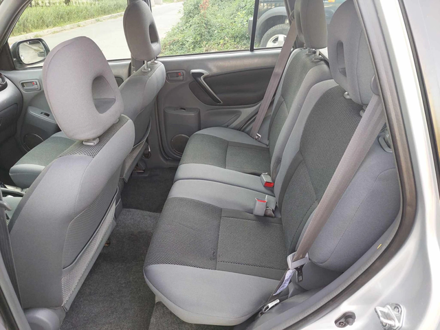 Toyota Rav4 2, 0d 116ps 4x4 - автомобили, коли, обяви за нови и употребявани 8