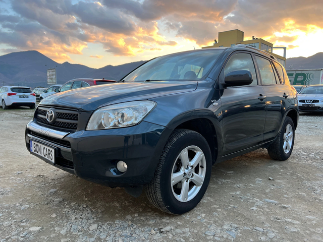 Toyota Rav4 2.2 D-4D 4X4 - автомобили, коли, обяви за нови и употребявани 0