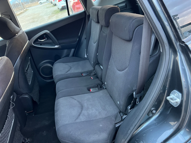 Toyota Rav4 2.2 D-4D 4X4 - автомобили, коли, обяви за нови и употребявани 12