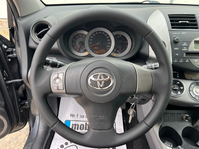 Toyota Rav4 2.2 D-4D 4x4 - автомобили, коли, обяви за нови и употребявани 13