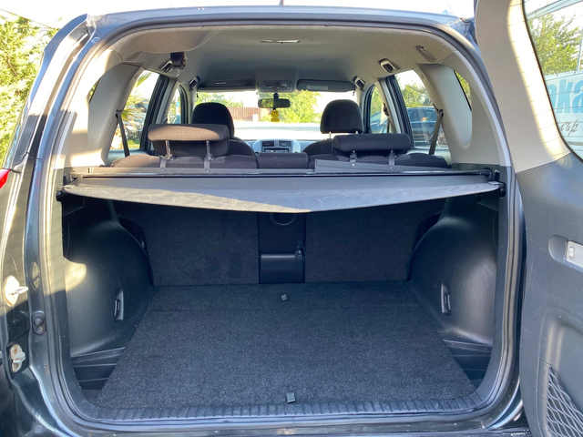 Toyota Rav4 2.2D4d-136кс= 4х4= 6СКОРОСТИ= КЛИМАТРОНИК - автомобили, коли, обяви за нови и употребявани 9