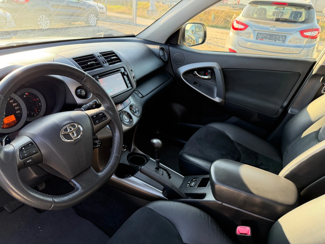Toyota Rav4 2.2 D4D (КАТО НОВА) - автомобили, коли, обяви за нови и употребявани 10