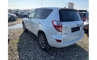 Toyota Rav4 2.2 D4D (КАТО НОВА) - автомобили, коли, обяви за нови и употребявани 6