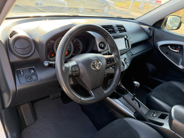 Toyota Rav4 2.2 D4D (КАТО НОВА) - автомобили, коли, обяви за нови и употребявани 9