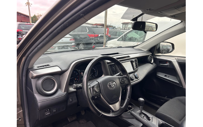 Toyota Rav4 2.0VVTI 4X4 AVTOMAT/NAVI/KAMERA EURO 6 - автомобили, коли, обяви за нови и употребявани 10