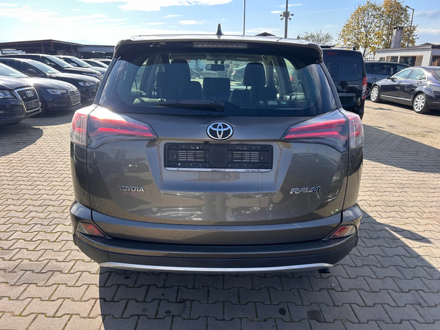 Toyota Rav4 2.0D-4D NAVI/KAMERA EURO 6 - автомобили, коли, обяви за нови и употребявани 6