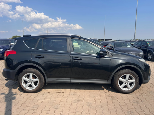 Toyota Rav4 2.2D-4D NAVI/KAMERA EURO 5 - автомобили, коли, обяви за нови и употребявани 4