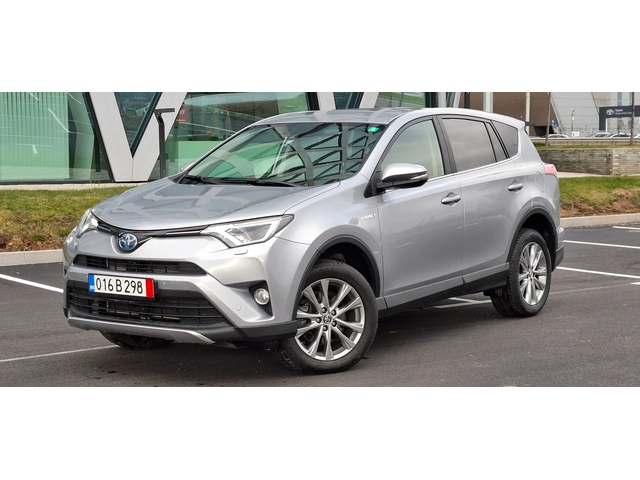 Toyota Rav4 2.5  Bensin Hybrid Navi Камера Swiss - автомобили, коли, обяви за нови и употребявани 2