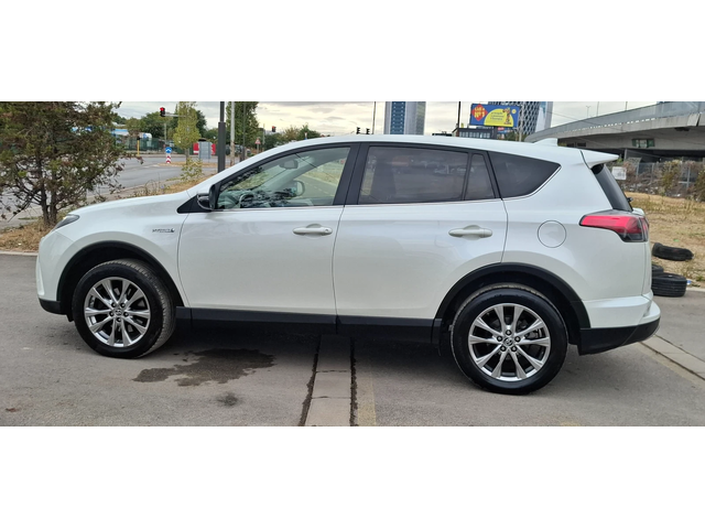 Toyota Rav4 2.5 Hybrid 4x4 Full Led  Automat 198kc  Бяла перла - автомобили, коли, обяви за нови и употребявани 2