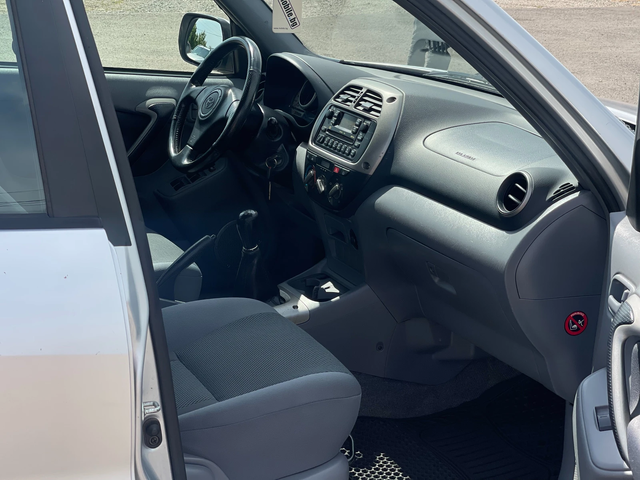 Toyota Rav4 2.0VVT-i 4x4 - автомобили, коли, обяви за нови и употребявани 10