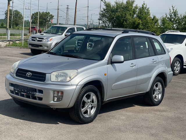 Toyota Rav4 2.0VVT-i 4x4 - автомобили, коли, обяви за нови и употребявани 1