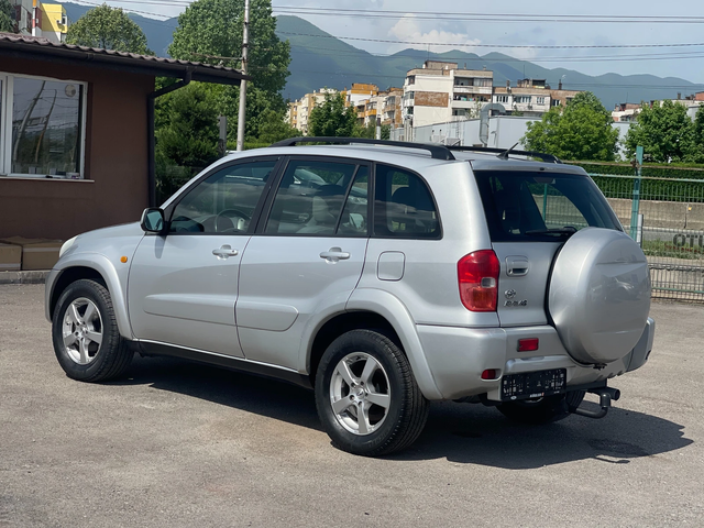 Toyota Rav4 2.0VVT-i 4x4 - автомобили, коли, обяви за нови и употребявани 2