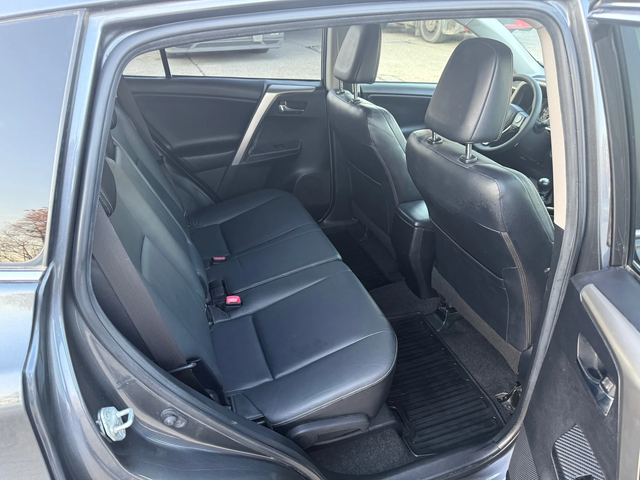 Toyota Rav4 2.2 D4D AWD - автомобили, коли, обяви за нови и употребявани 12