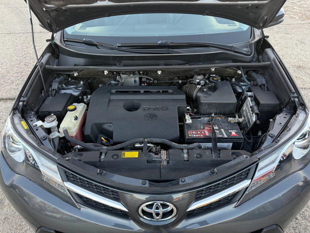 Toyota Rav4 2.2 D4D AWD - автомобили, коли, обяви за нови и употребявани 16