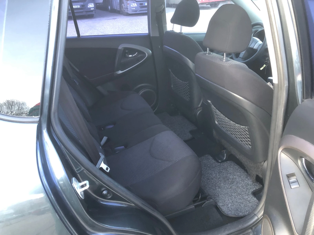 Toyota Rav4 2.2 D4D 2 бр. - автомобили, коли, обяви за нови и употребявани 13