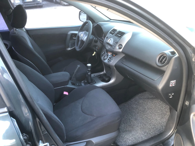 Toyota Rav4 2.2 D4D 2 бр. - автомобили, коли, обяви за нови и употребявани 9