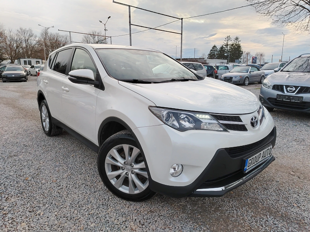 Toyota Rav4 2.2 D4D-150к.с/4x4/КЛИМАТРОНИК /НАВИГАЦИЯ!!! - автомобили, коли, обяви за нови и употребявани 0