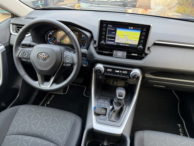 Toyota Rav4 2.5 Hybrid* СЕРВИЗНА КНИЖКА С ПЪЛНА ИСТОРИЯ - автомобили, коли, обяви за нови и употребявани 11