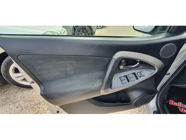 Toyota Rav4 2.2 D4D CROSSOVER EXCLUSIVE - автомобили, коли, обяви за нови и употребявани 10