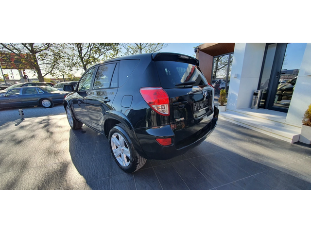 Toyota Rav4 2.2 D-CAT 4WD - автомобили, коли, обяви за нови и употребявани 4