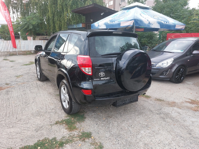 Toyota Rav4 2.2D* 6-Speed.* - автомобили, коли, обяви за нови и употребявани 3