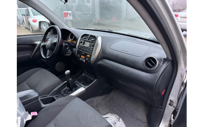 Toyota Rav4 - автомобили, коли, обяви за нови и употребявани 7