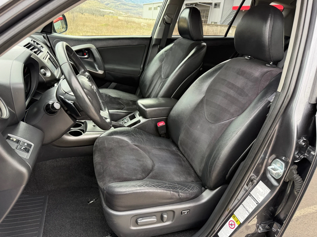 Toyota Rav4 2.0 VVT-i / FULL / AVTOMAT / EXECUTIVE / 4X4 - автомобили, коли, обяви за нови и употребявани 9