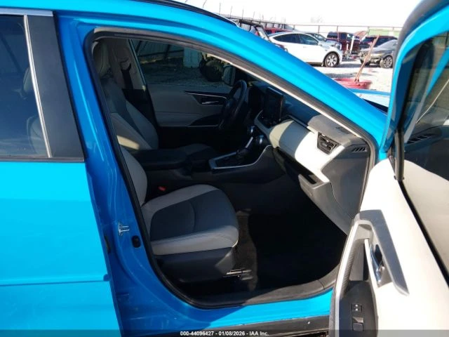 Toyota Rav4 HYBRID XLE PREMIUM - автомобили, коли, обяви за нови и употребявани 4