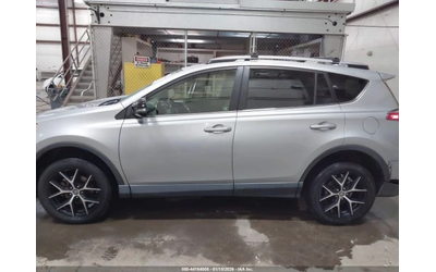 Toyota Rav4 SE - автомобили, коли, обяви за нови и употребявани 12