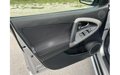 Toyota Rav4 2.2D4D 136кс 4Х4 КЛИТРОНИК ВНОС ИТАЛИЯ - автомобили, коли, обяви за нови и употребявани 6