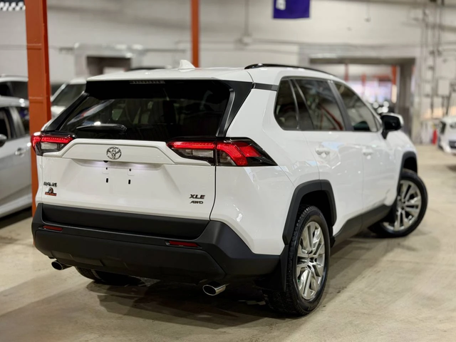 Toyota Rav4 2021| XLE| 2 КЛЮЧА| AWD| CARFAX| КРАЙАН ЦЕНА - автомобили, коли, обяви за нови и употребявани 3