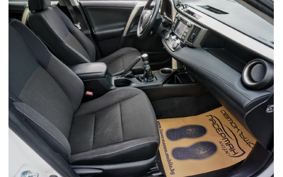 Toyota Rav4 2.0 D-4D ACTIVE - автомобили, коли, обяви за нови и употребявани 10