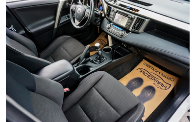 Toyota Rav4 2.0 D-4D ACTIVE - автомобили, коли, обяви за нови и употребявани 11