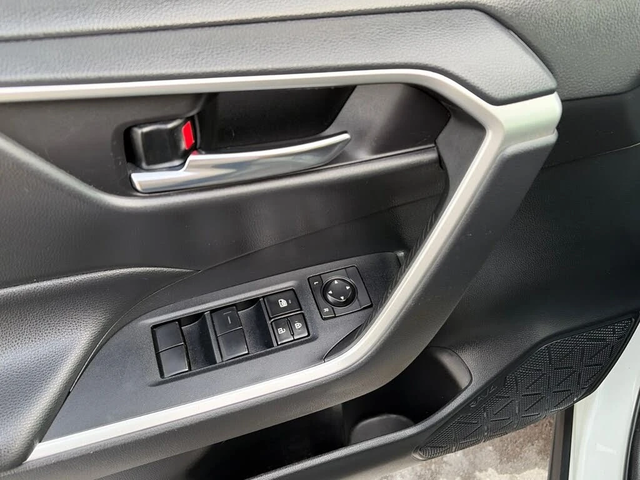 Toyota Rav4 XLE * АвтоКредит* (ЦЕНА ДО БГ) - автомобили, коли, обяви за нови и употребявани 5