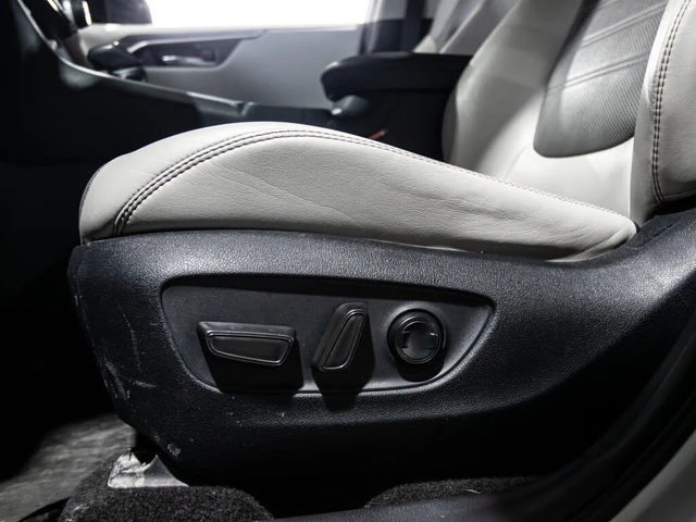 Toyota Rav4 * АвтоКредит * (ЦЕНА ДО БГ) - автомобили, коли, обяви за нови и употребявани 6