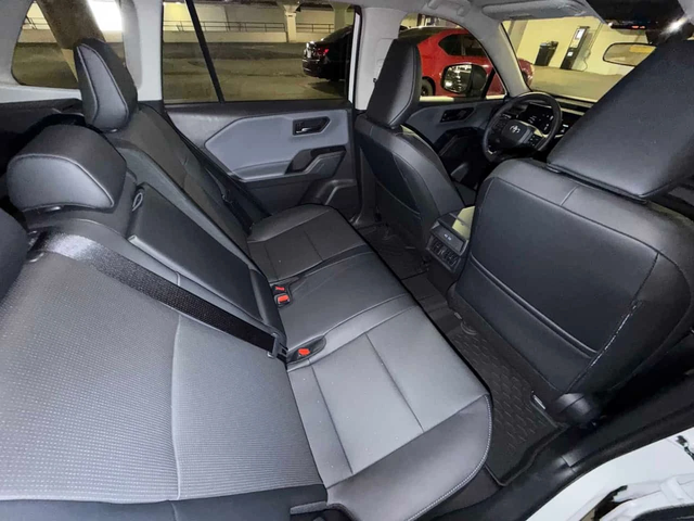 Toyota Rav4 * AWD * CARFAX * 2 КЛЮЧА * KEYLESS * ПОДГРЕВИ - автомобили, коли, обяви за нови и употребявани 8
